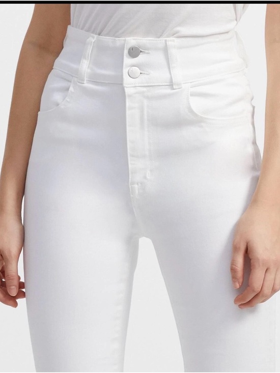 J Brand Denim - J Brand Elsa Hosk High-Rise White Skinny Jeans - size 23 EUC